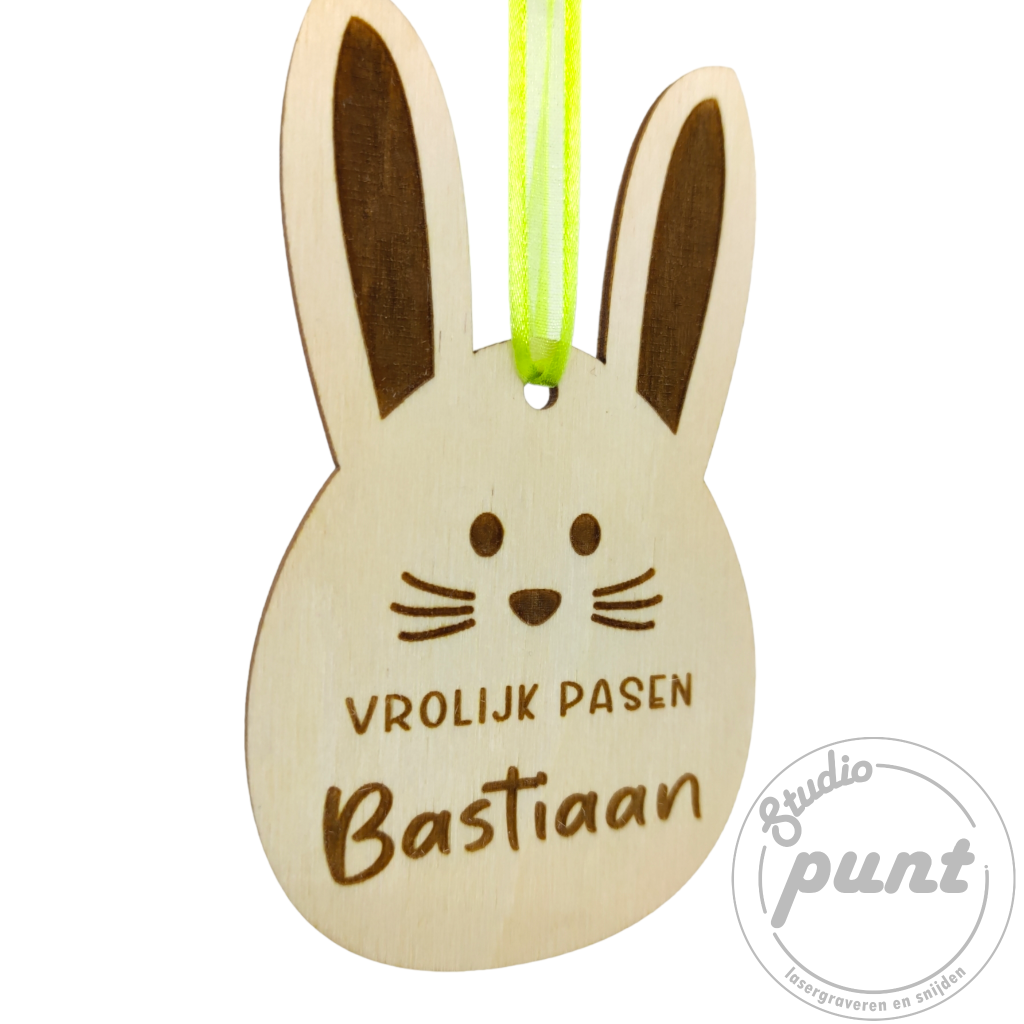 Gepersonaliseerde houten pasen funny konijn hanger - Studio Punt