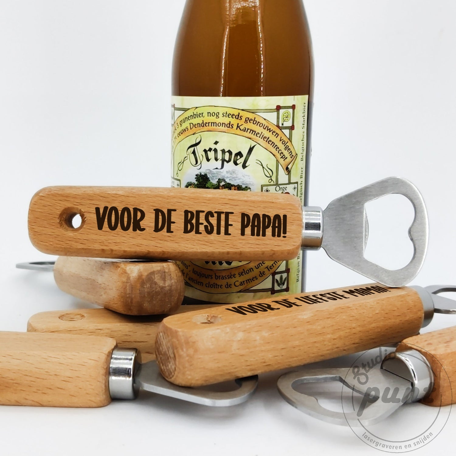 Gepersonaliseerd vaderdagcadeau - houten snijplank met naam gegraveerd - Studio Punt