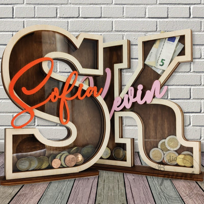 Collectie gepersonaliseerde houten spaarpotten met naam - Studio Punt