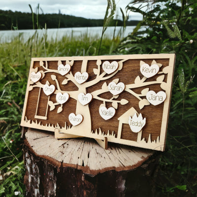 Familieboom schommel met hartjes en namen - gepersonaliseerde houten muurdecoratie - Studio Punt
